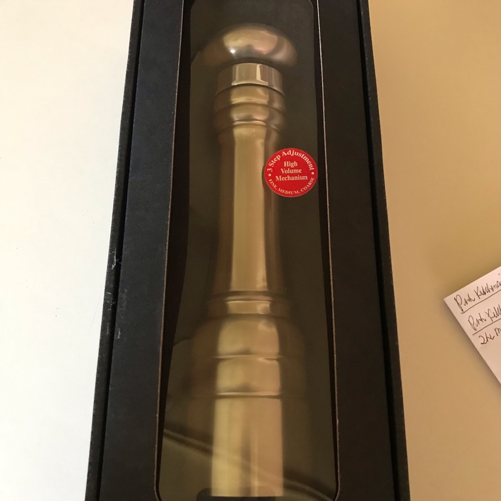 The Main Ingredients Large Pepper Mill NIB